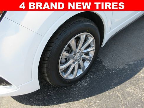 Used 2020 Buick Envision Essence FWD image 3