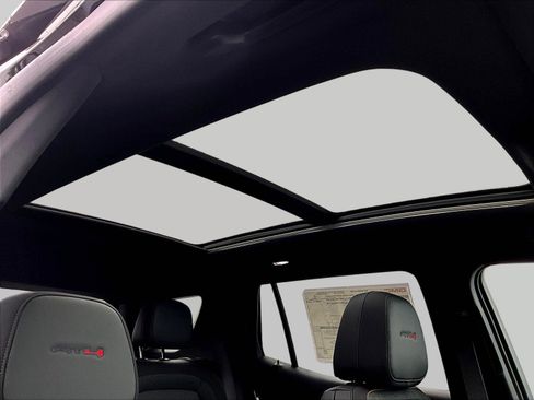 New 2026 GMC Terrain AT4 w/ Technology Package II AWD/4WD image 13