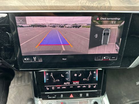 Used 2019 Audi e-tron Premium Plus w/ Cold Weather Package image 25