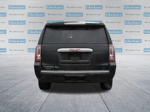 Used 2020 GMC Yukon XL Denali w/ Denali Premium Package image 6