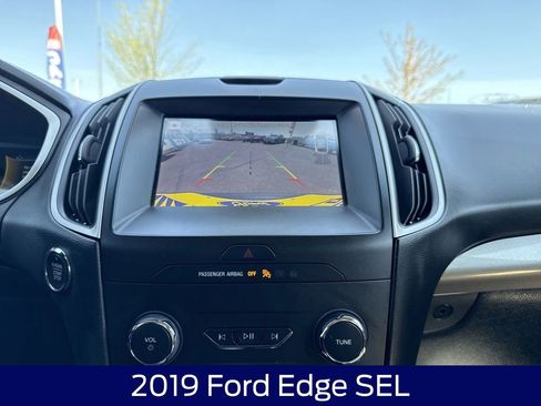 Used 2019 Ford Edge SEL w/ Equipment Group 201A AWD/4WD image 23