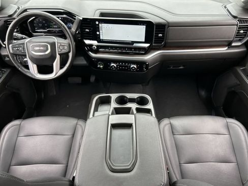 Used 2022 GMC Sierra 1500 SLT w/ X31 Off-Road Package AWD/4WD image 20