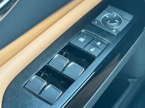 Used 2023 Lexus ES 350 w/ Accessory Package (Z1) FWD image 28