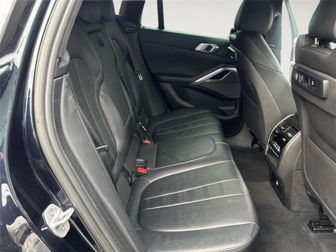 Used 2021 BMW X6 xDrive40i w/ M Sport Package image 26