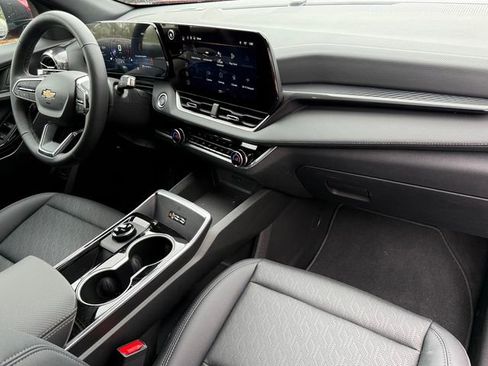 Certified 2026 Chevrolet Equinox LT w/ Convenience Package II image 21