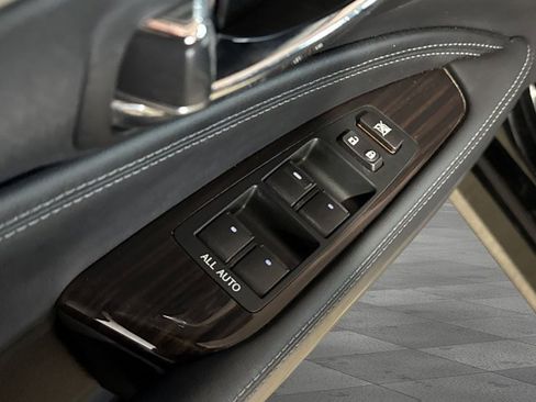 Used 2017 Lexus LS 460 image 8