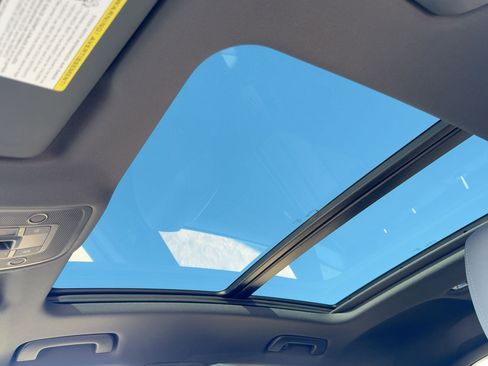 New 2025 Audi Q3 2.0T Premium image 16