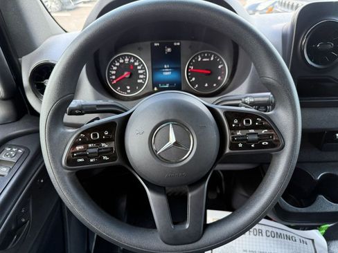 Used 2024 Mercedes-Benz Sprinter 2500 image 20
