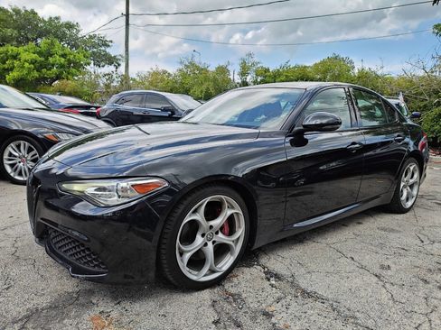 Used 2019 Alfa Romeo Giulia Ti Sport w/ Quick Order Package 22U Sport RWD image 2