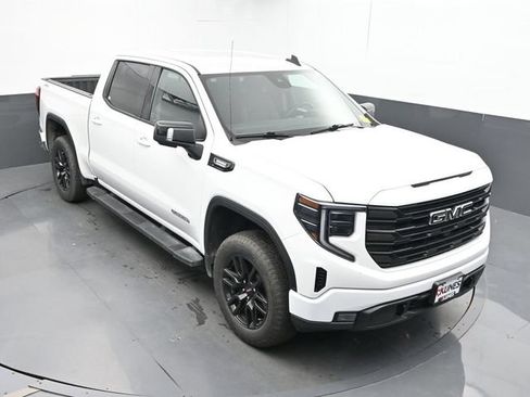 Used 2023 GMC Sierra 1500 Elevation w/ Preferred Package AWD/4WD image 41