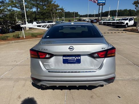 Used 2019 Nissan Altima 2.5 SV image 11