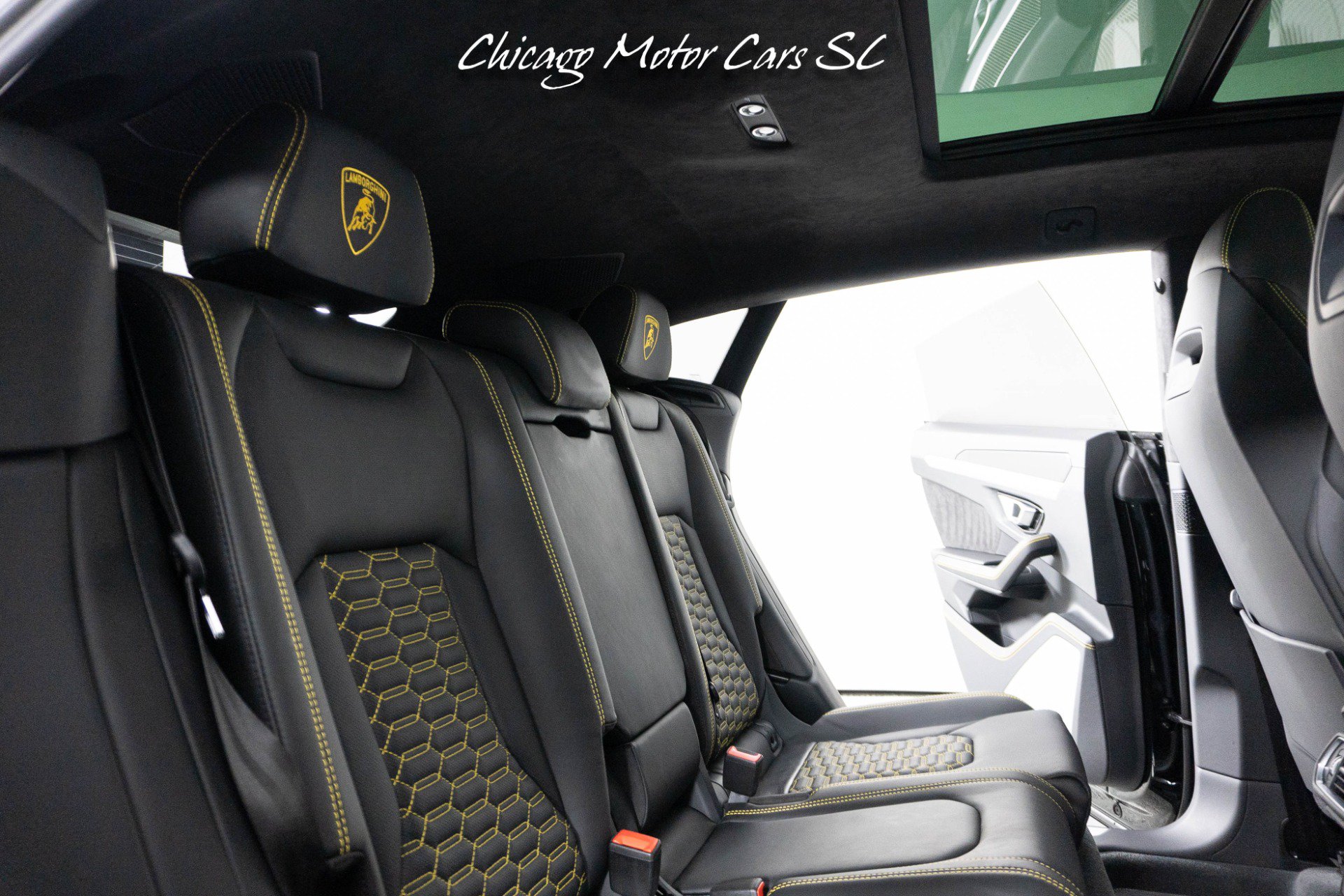 Used 2021 Lamborghini Urus AWD/4WD image 56