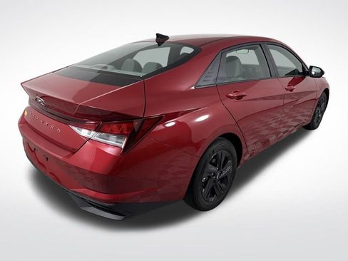 Certified 2023 Hyundai Elantra SEL image 3