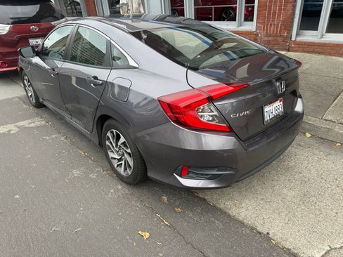 Used 2016 Honda Civic EX image 6