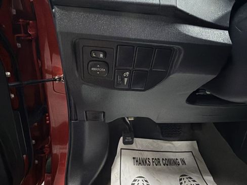 Used 2014 Toyota Prius Two image 14