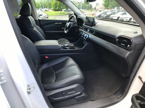 Certified 2024 Honda Pilot EX-L image 12
