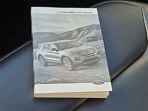 Used 2021 Ford Explorer XLT w/ Equipment Group 202A image 23