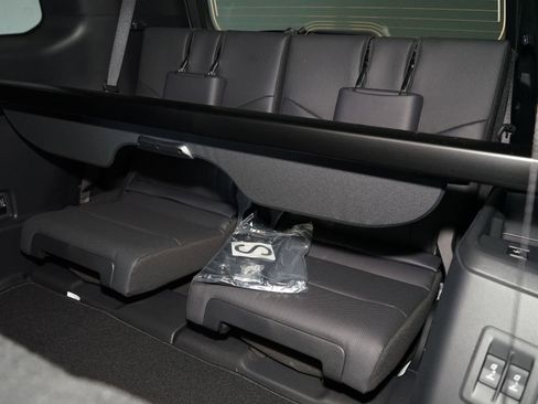 Used 2026 Lexus GX 550 w/ Cold Area Package AWD/4WD image 28