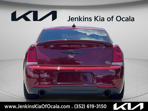 Used 2023 Chrysler 300 C RWD image 4