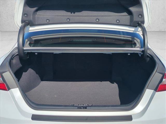 Used 2020 Toyota Camry SE w/ Carpet Mat Package FWD image 6