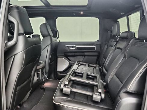 New 2026 RAM 1500 Laramie AWD/4WD image 32