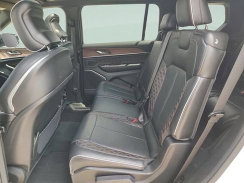 Used 2023 Jeep Grand Cherokee L Summit w/ Advanced Protech Group IV AWD/4WD image 28