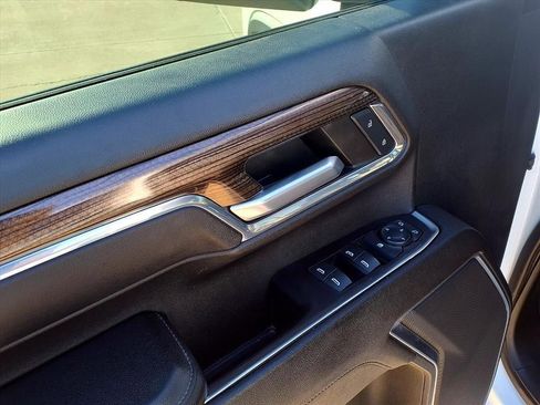 Used 2024 Chevrolet Silverado 3500 LT w/ Convenience Package image 12