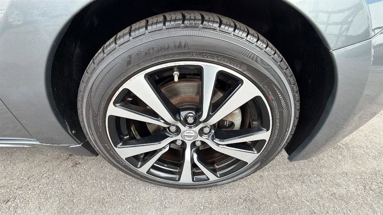 Used 2018 Nissan Maxima 3.5 SL FWD image 32