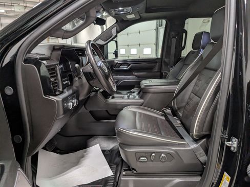 Used 2024 GMC Sierra 2500 AT4X AWD/4WD image 17