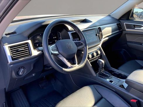Certified 2023 Volkswagen Atlas SE FWD image 14