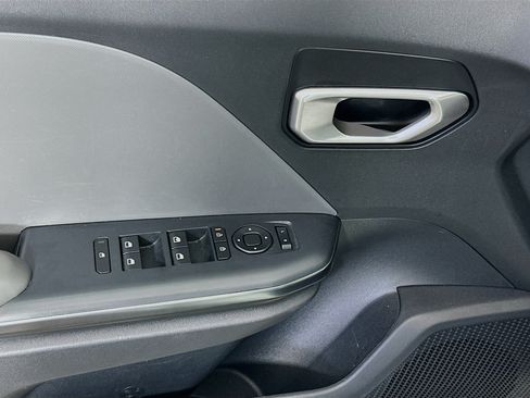 Used 2025 Kia K4 FWD image 15