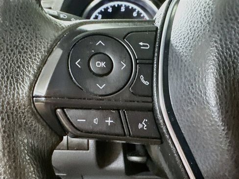 Used 2020 Toyota Camry LE FWD image 24