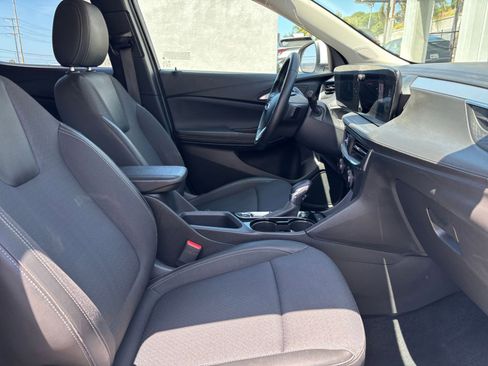 Used 2025 Buick Encore GX Preferred image 35