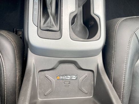 Certified 2020 Chevrolet Colorado ZR2 w/ LPO, Premium Interior Package image 28