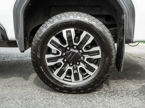 Used 2024 GMC Sierra 2500 Denali Ultimate AWD/4WD image 32