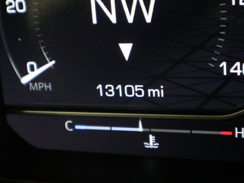 Used 2024 GMC Sierra 1500 SLT w/ SLT Premium Package image 17