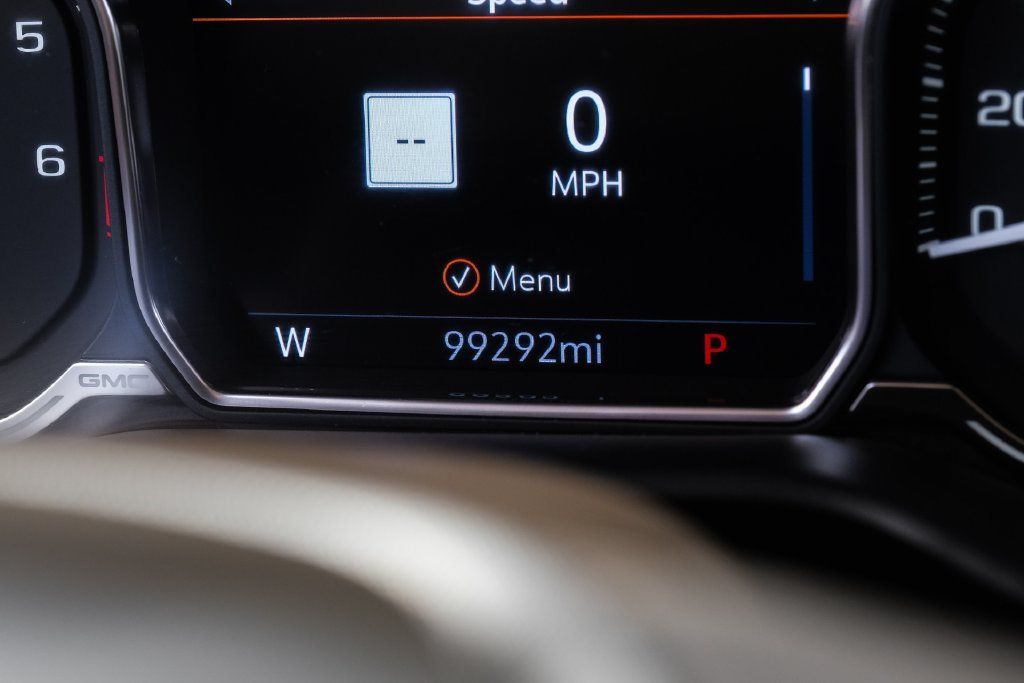 Used 2021 GMC Yukon XL Denali w/ Denali Premium Package RWD image 17