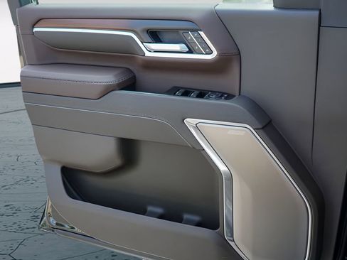 New 2026 GMC Sierra 2500 Denali w/ Denali Reserve Package image 16