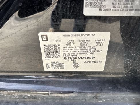 Used 2020 GMC Sierra 3500 Denali w/ Denali Ultimate Package image 17