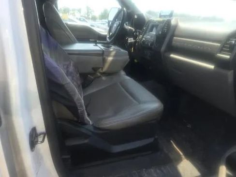 Used 2020 Ford F450 XL w/ Power Equipment Group image 7