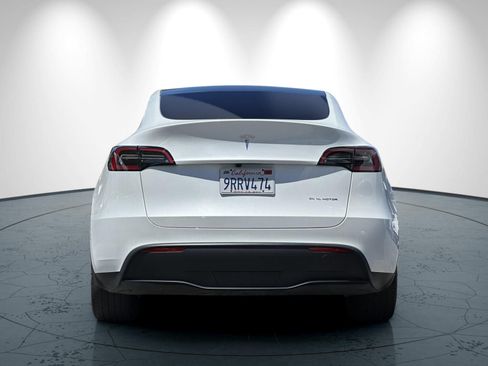 Used 2025 Tesla Model Y Long Range AWD/4WD image 5