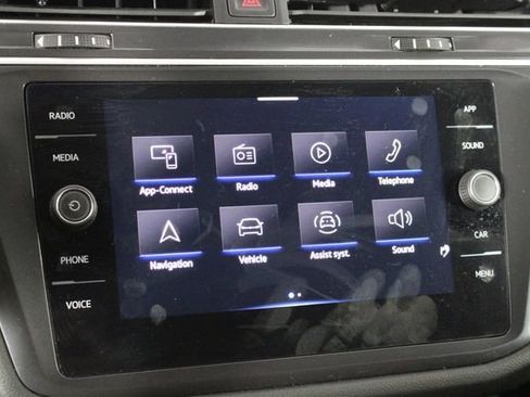 Used 2024 Volkswagen Tiguan S image 34