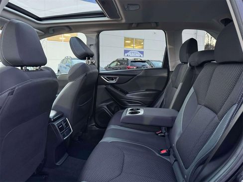 Used 2020 Subaru Forester Premium image 11