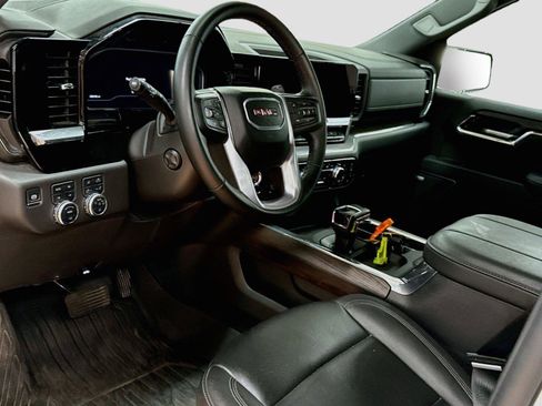 Used 2025 GMC Sierra 1500 SLT w/ SLT Premium Package AWD/4WD image 7