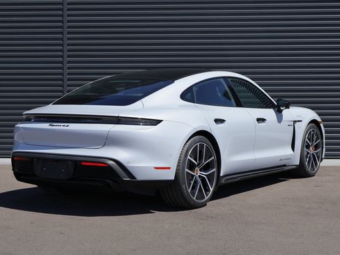 New 2026 Porsche Taycan 4S AWD/4WD image 9