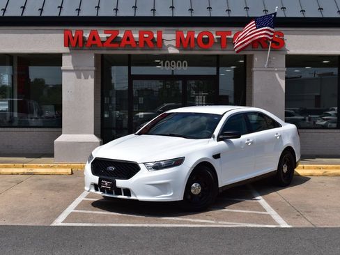 Used 2018 Ford Taurus Police Interceptor AWD image 2