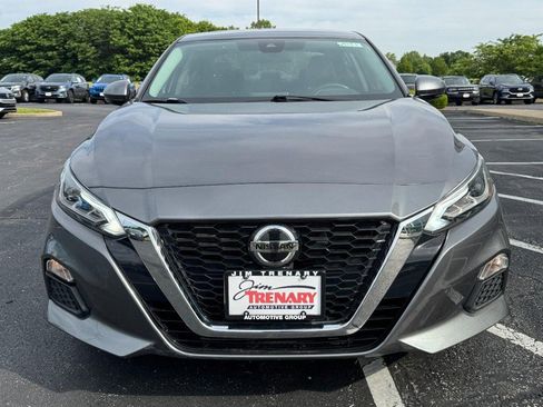 Used 2022 Nissan Altima 2.5 SV w/ SV Premium Package AWD/4WD image 9