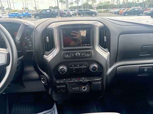 New 2026 Chevrolet Silverado 1500 W/T w/ WT Value Package AWD/4WD image 15