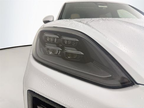 New 2026 Porsche Cayenne S image 31