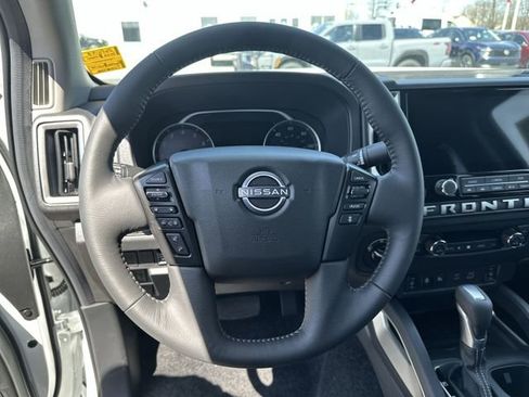 New 2026 Nissan Frontier SV w/ SV Convenience Package AWD/4WD image 13